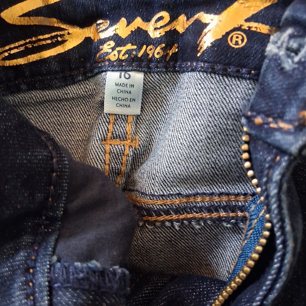 Seven7 Women's Sunset Bermuda Rolled Cuff Jean Shorts - Dark Blue - Picture 7 of 7